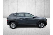 $19985 : Hyundai KONA 2024 SE 4dr Cro thumbnail