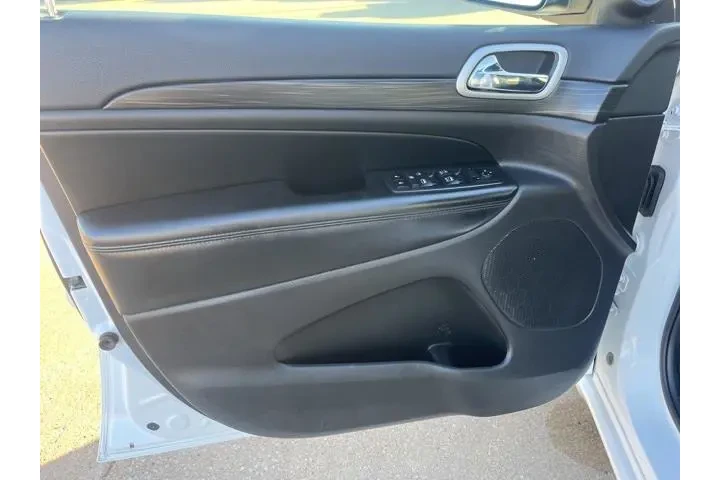 $25998 : Jeep Grand Cherokee 2020 4x4 image 10