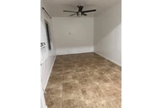 $1400 : 1 bed room unit thumbnail