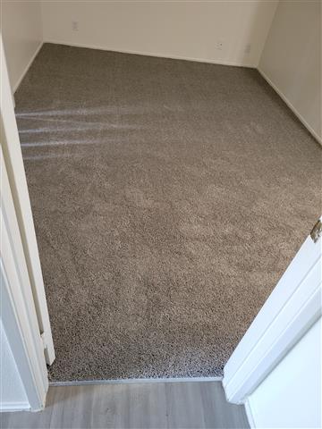 Flooring/Carpet Installer image 1