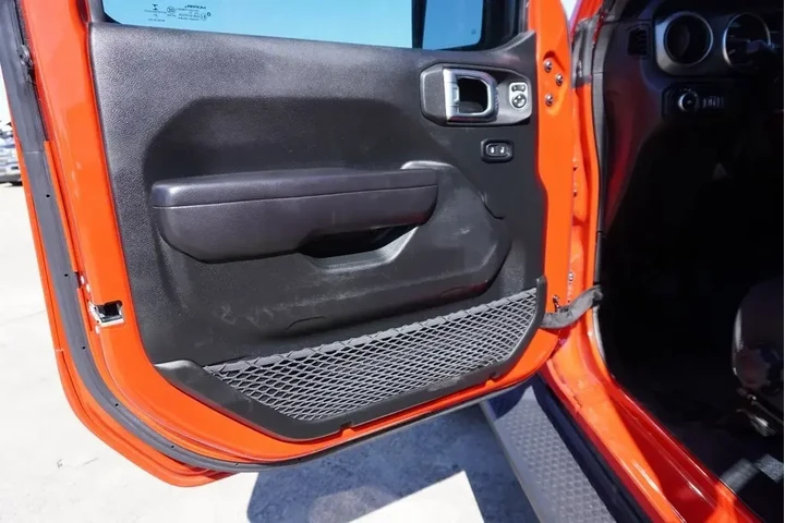 $29988 : Jeep Wrangler Unlimited 2021 image 8