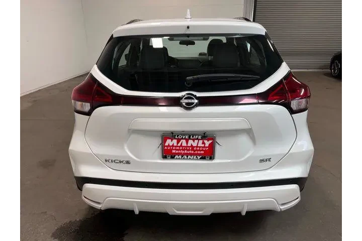 $17980 : Nissan Kicks 2023 SR 4dr Cro image 4
