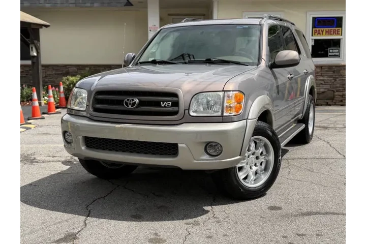 2002 Sequoia SR5 image 2