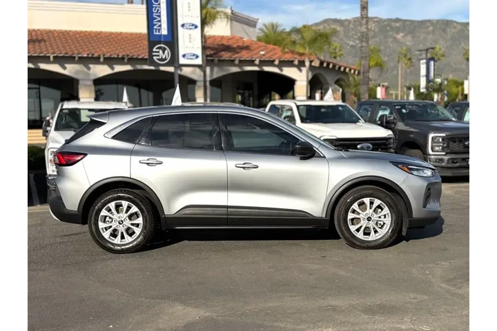 $21995 : Ford Escape Hybrid 2023 Acti image 9