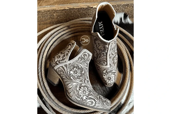 Cowgirl Chic Revolution image 1