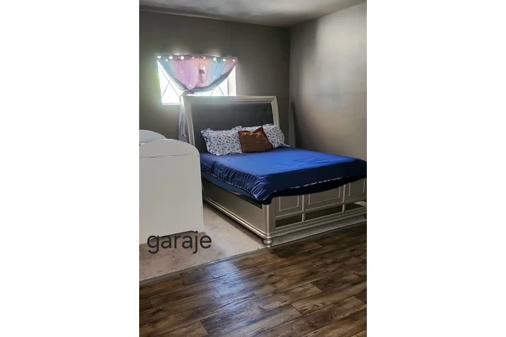 $900 : Se renta cuarto image 3