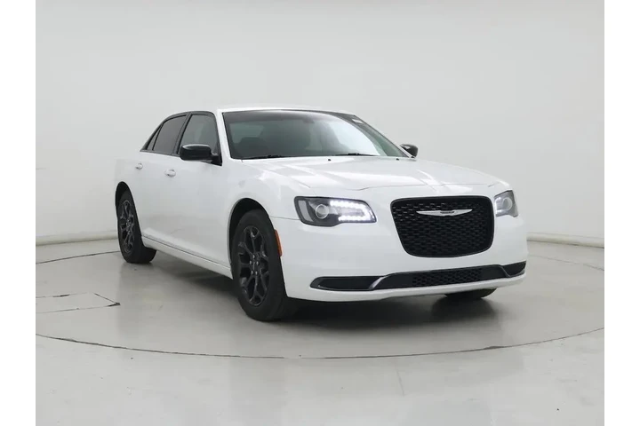 $22998 : Chrysler 300 2020 AWD Tourin image 1