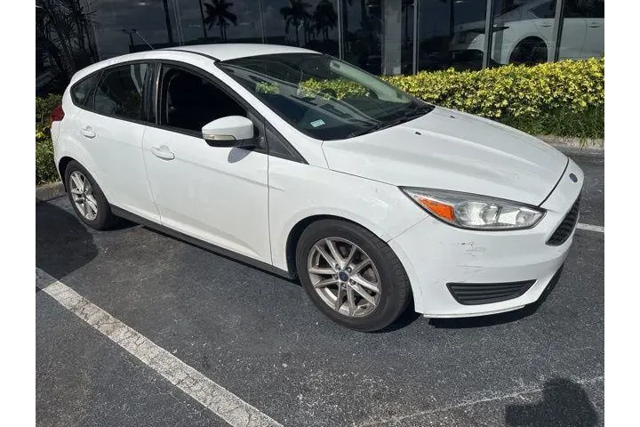 $5699 : Ford Focus 2016 SE 4dr Hatch image 1