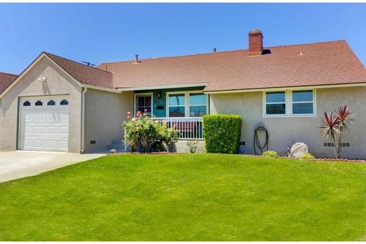 $2000 : 2 Bedroom House in South LA image 1