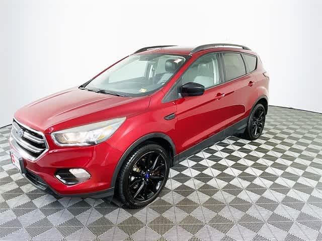 $13974 : PRE-OWNED 2017 FORD ESCAPE SE image 4