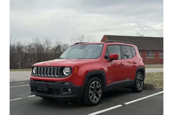 $9999 : 2015 Renegade Latitude image 2