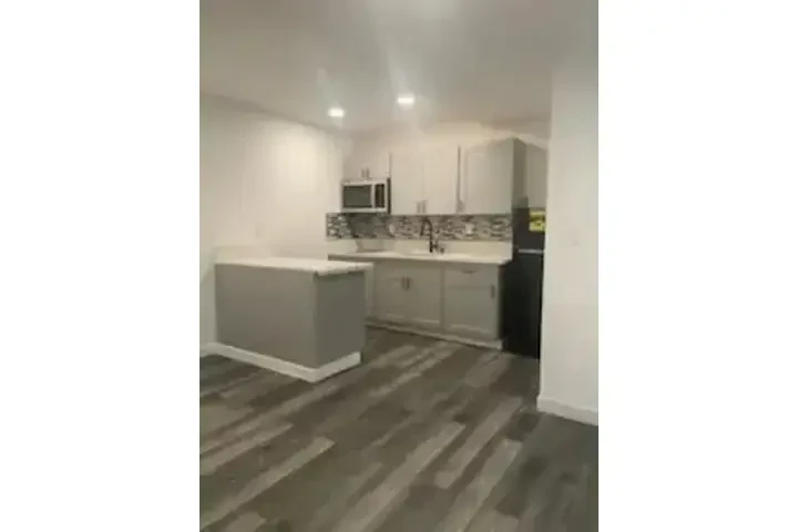 SE ALQUILA ESTUDIO 📍 image 6