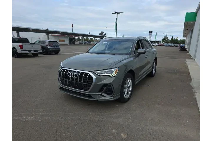 $26900 : Audi Q3 2022 AWD quattro S l image 3