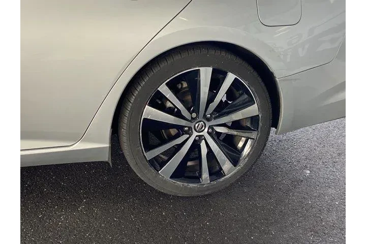 $13585 : Nissan Altima 2022 2.5 SR 4d image 10