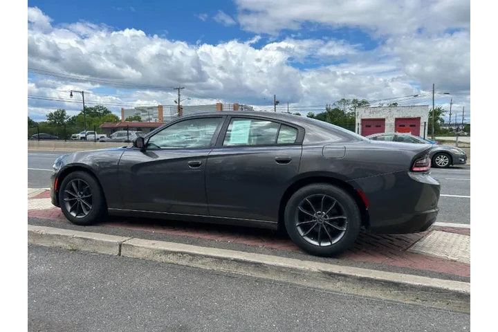 $9995 : 2015 Charger SE image 7