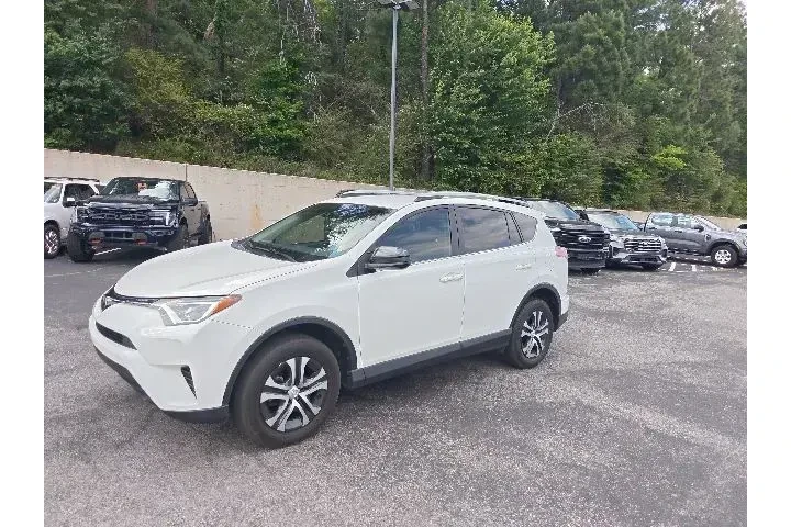 $15690 : Toyota RAV4 2018 LE 4dr SUV image 7