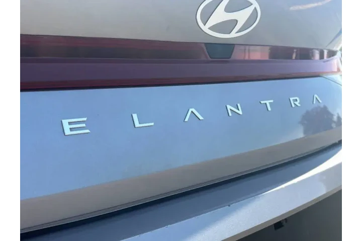 $16900 : 2024 Elantra SE image 10