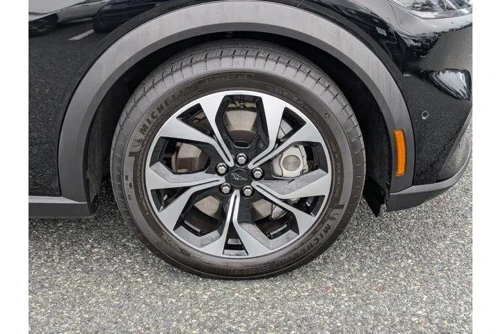 $28110 : Ford Mustang Mach-E 2024 AWD image 10