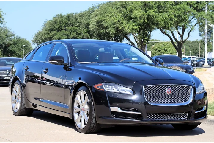$24995 : 2016 XJ XJL Portfolio image 4
