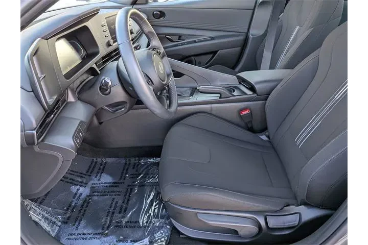 $25040 : Hyundai ELANTRA 2025 SEL Spo image 6