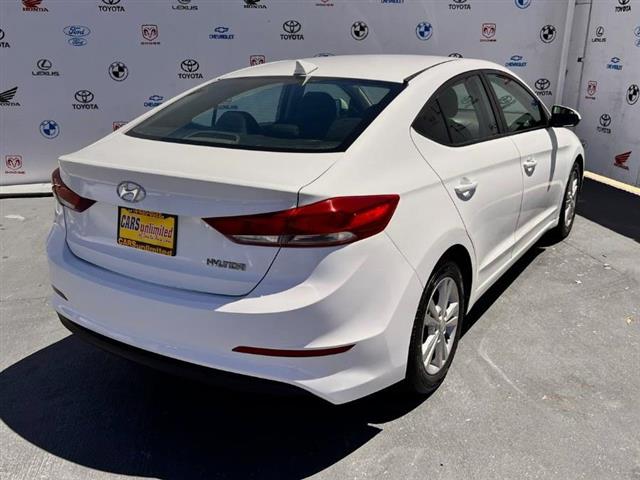 $10995 : Used 2018 Elantra SEL 2.0L Au image 3