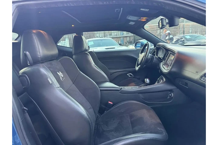 2020 Challenger R/T SCAT Pack image 8