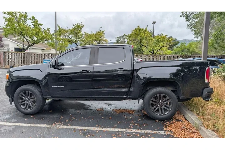 $17495 : 2018 Canyon SLE1 image 2