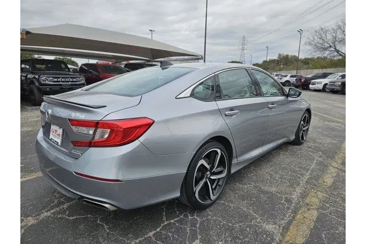 $28900 : Honda Accord 2022 Sport Spec image 3