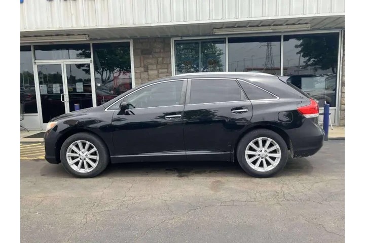 $10500 : 2010 Venza FWD 4cyl image 1