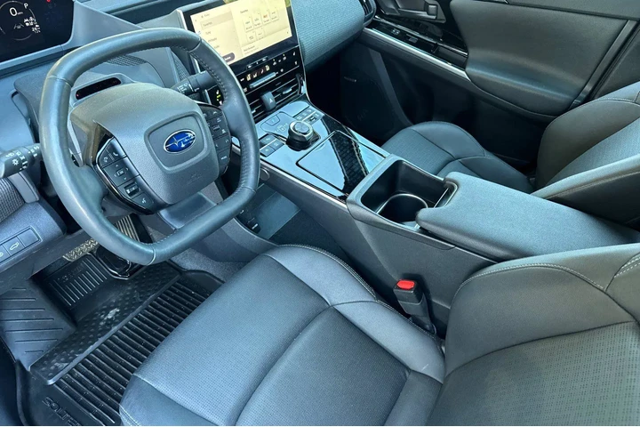 $27227 : Subaru Solterra 2024 AWD Pre image 9