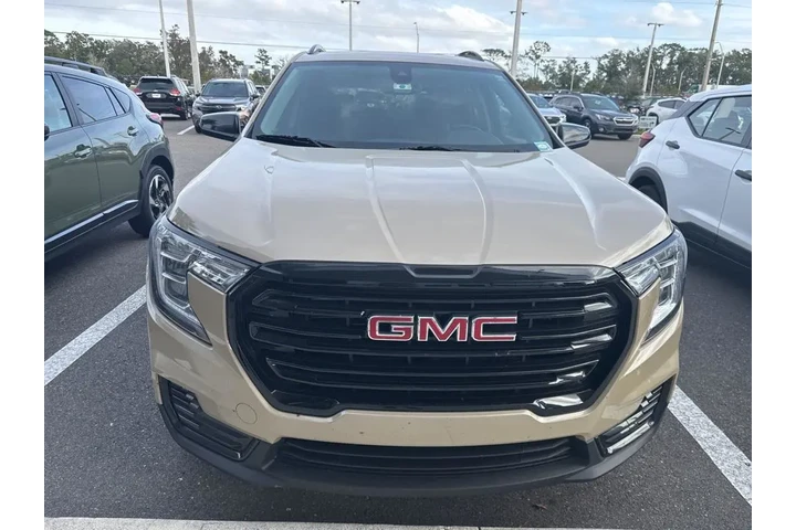 $22652 : GMC Terrain 2023 SLE 4dr SUV image 2