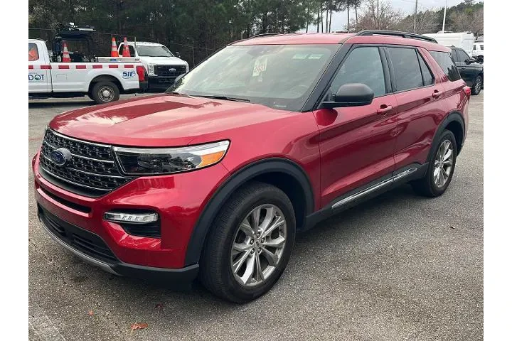 $23950 : Ford Explorer 2020 AWD XLT 4 image 2
