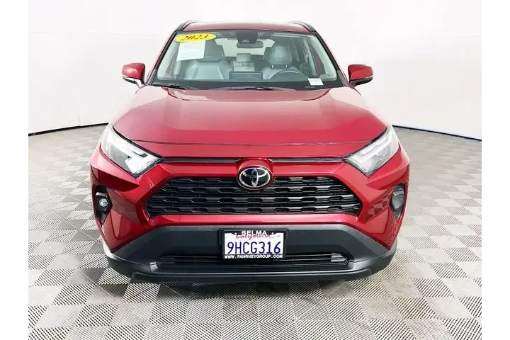 $31500 : Toyota RAV4 2023 XLE Premium image 2