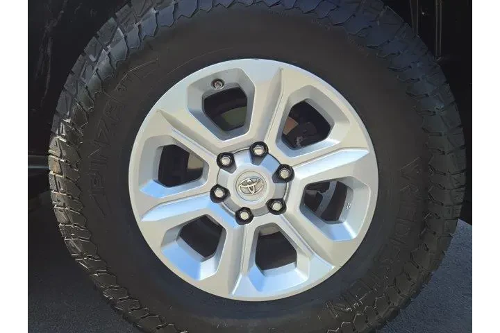 $29995 : Toyota 4Runner 2019 4x4 SR5 image 6