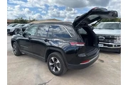 $30000 : Jeep Grand Cherokee 2024 4x4 thumbnail