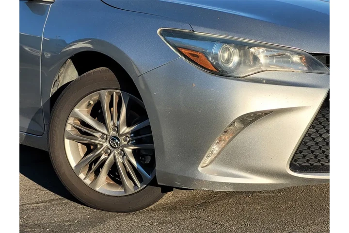 $9995 : 2015 Camry SE image 4