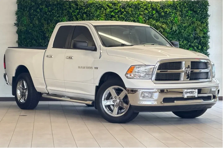 $15466 : Ram 1500 2012 4x4 SLT 4dr Qu image 1