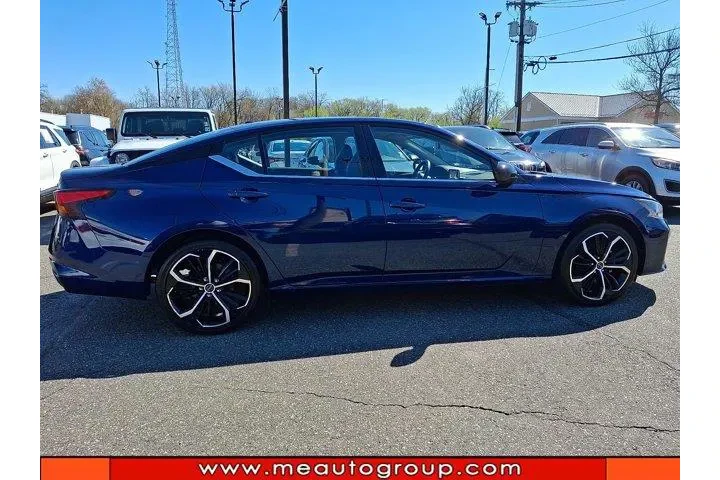 $21727 : Nissan Altima 2024 2.5 SR 4d image 5