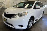 2011 Sienna LE AAS en Utica