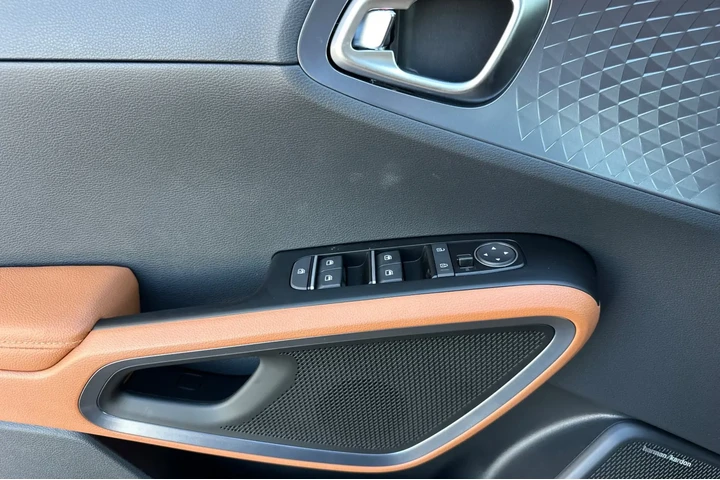 $27360 : New 2025 Soul EX image 7