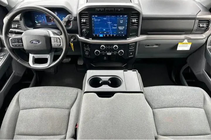 $39995 : Ford F-150 2024 4x4 XLT 4dr image 3