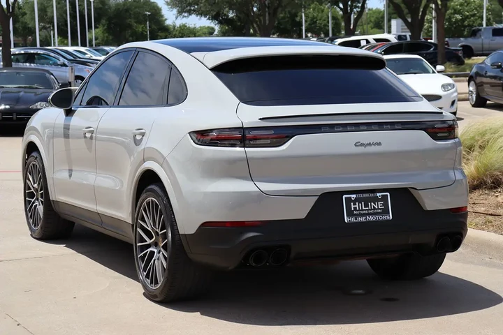 $52995 : 2022 Cayenne Platinum Edition image 8