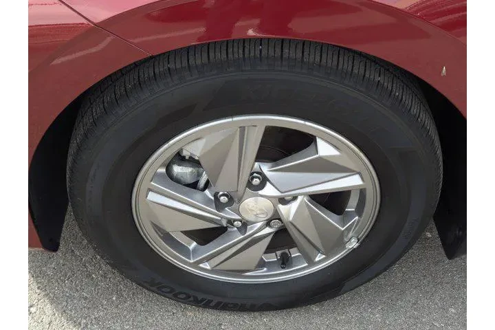 $22999 : Hyundai ELANTRA 2025 SE 4dr image 7