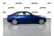 $32890 : BMW 3 Series 2023 AWD 330i x thumbnail