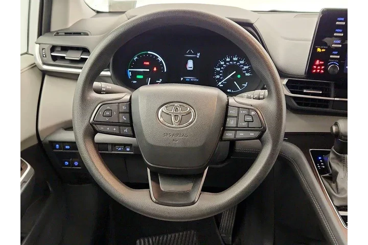 $37998 : Toyota Sienna 2024 LE 8-Pass image 10