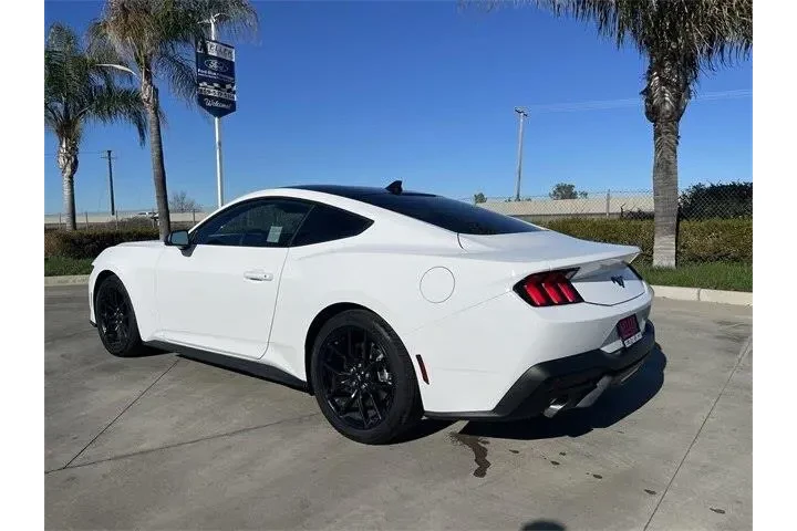 $28867 : Ford Mustang 2025 EcoBoost 2 image 6