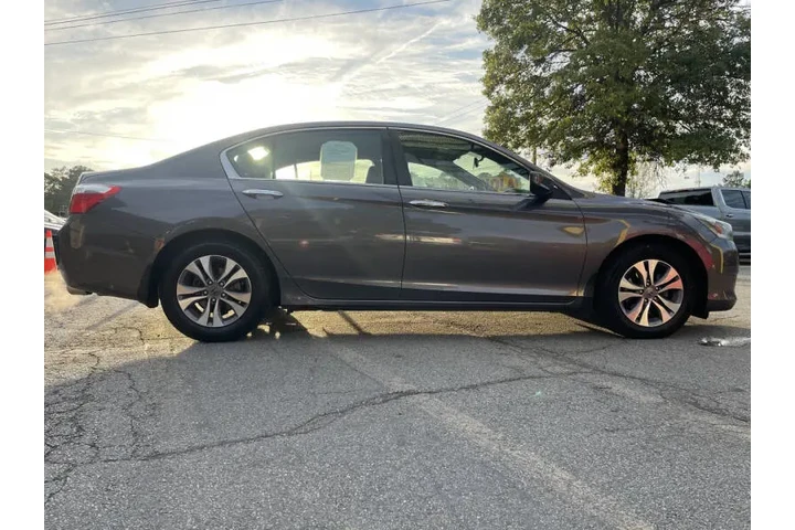 2015 Accord LX image 10