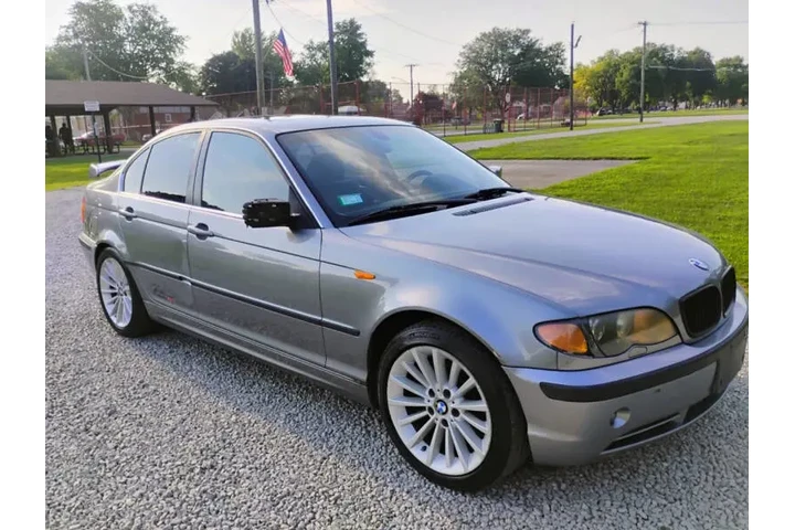 $2995 : 2005 BMW 3 Series 330xi image 2