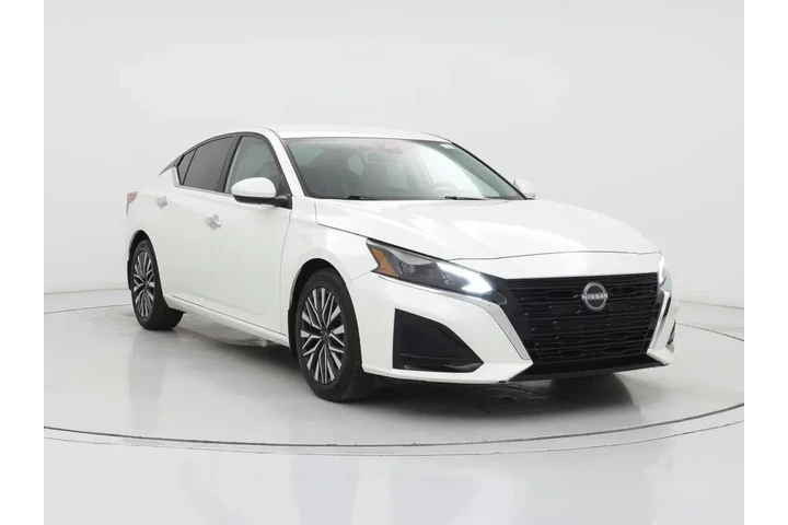 $20998 : Nissan Altima 2023 2.5 SV 4d image 1