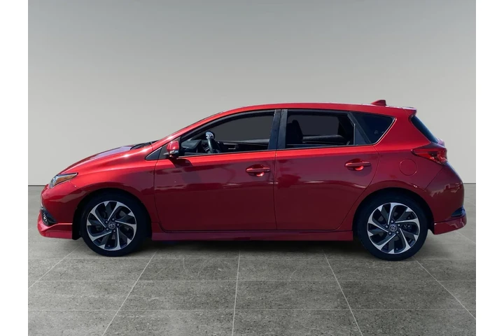 $19281 : Toyota Corolla iM 2017 image 2